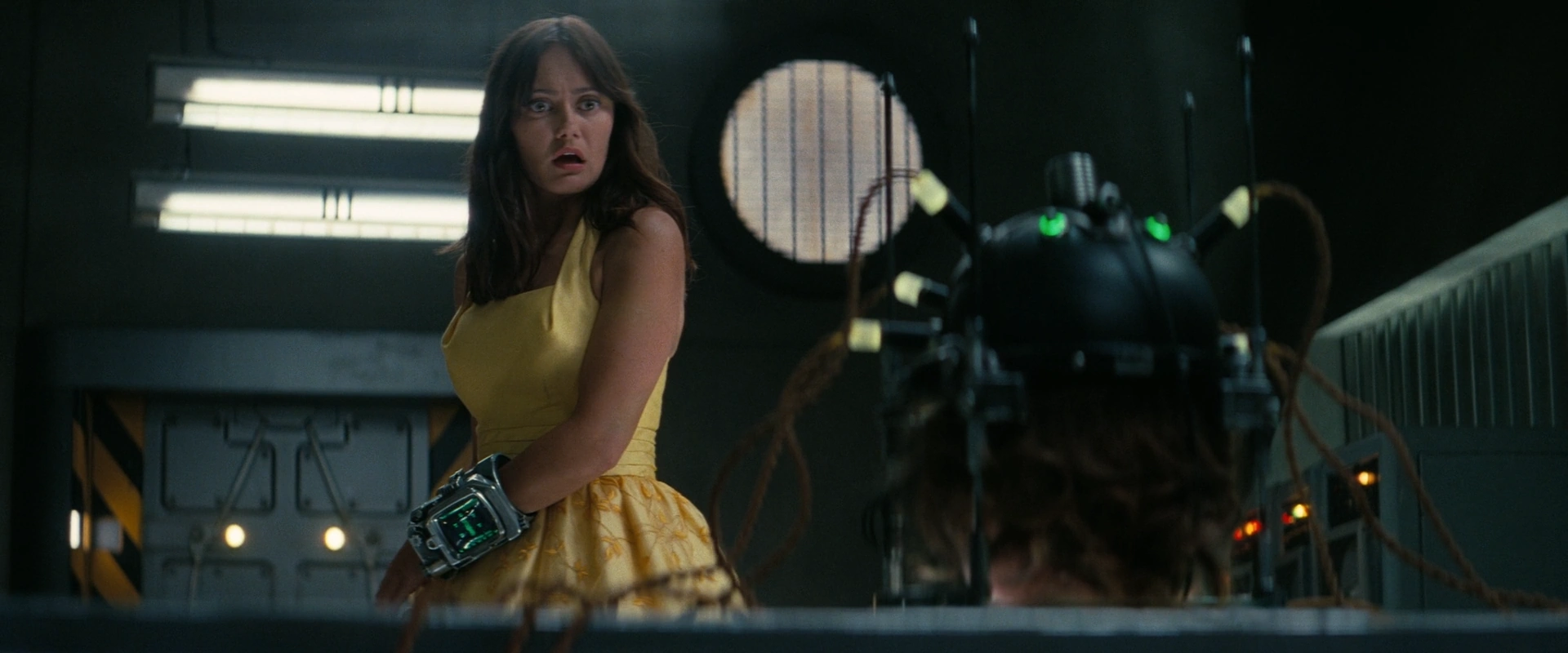 ダイアン・ウェルチの頭部を発見するルーシー