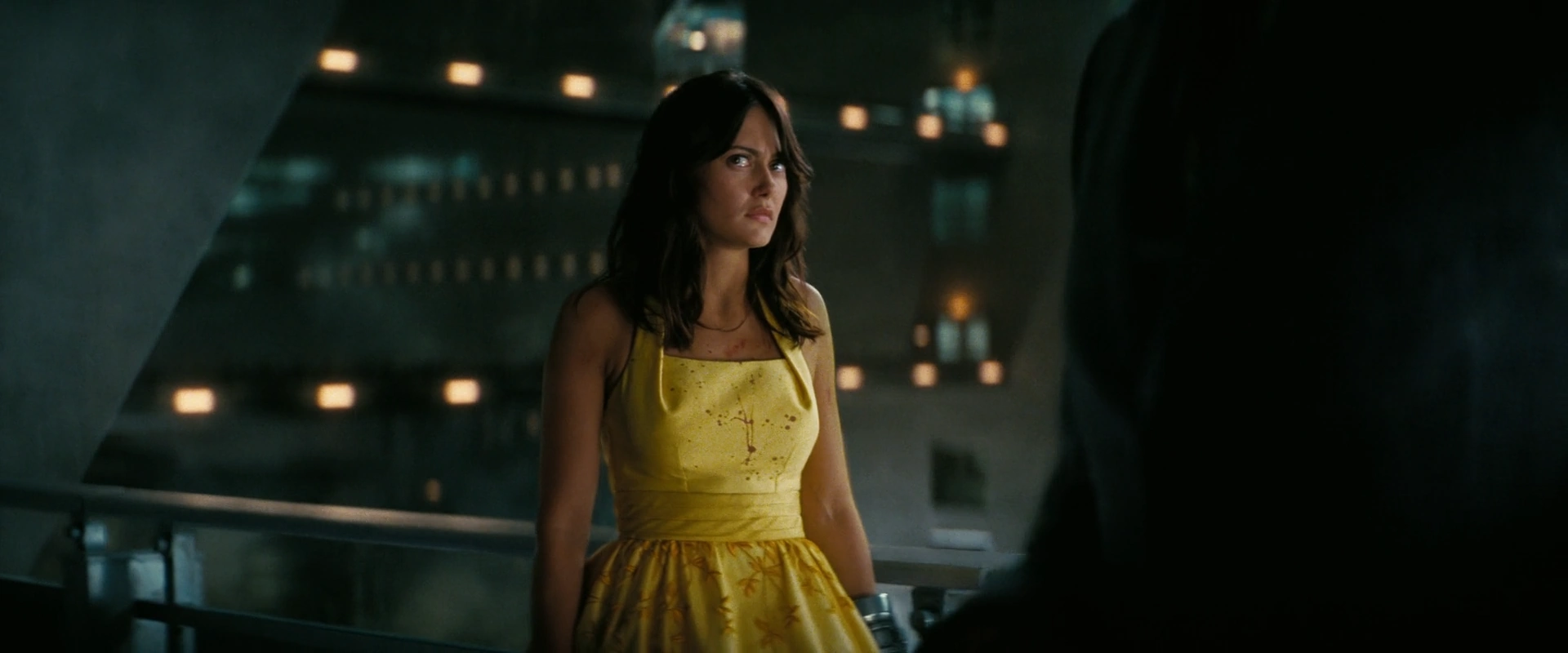 父と話すルーシー