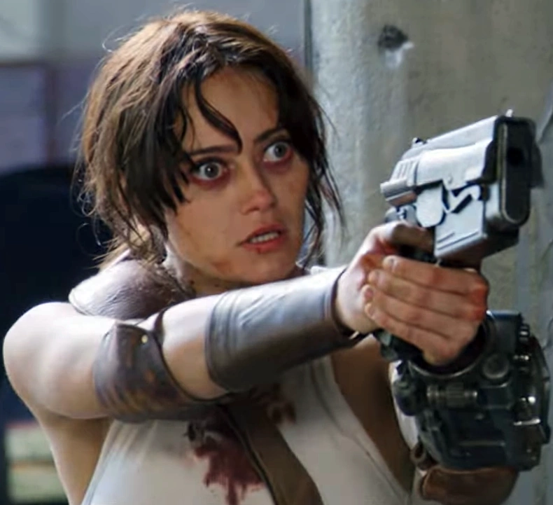 銃を構えるルーシー